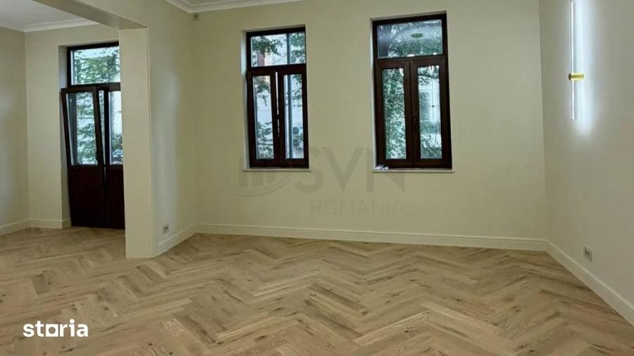 Apartament cu 4 camere în Romană
