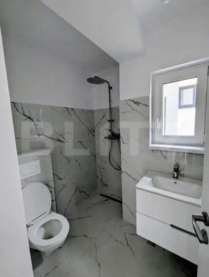 Casă cu 4 camere cu Teren 250 Mp în Bârnova