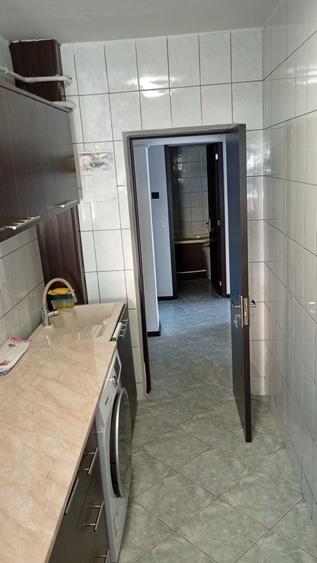 Apartament cu 3 camere decomandat în Exterior Vest