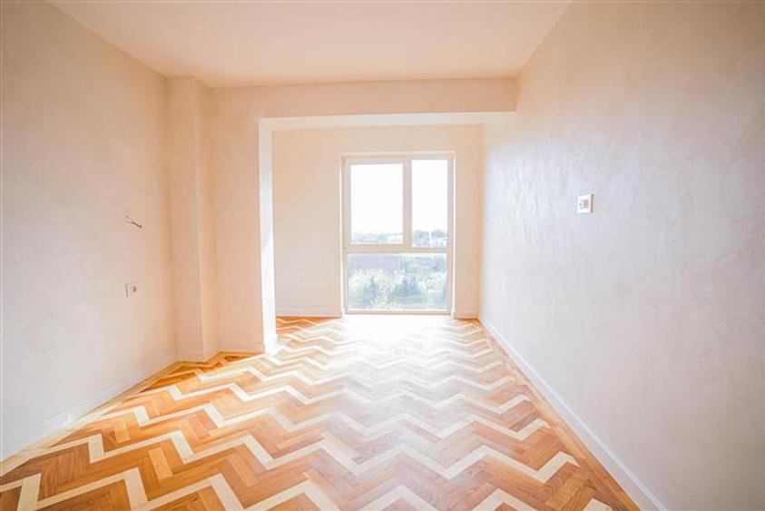 Penthouse cu 3 camere decomandat în Unirii