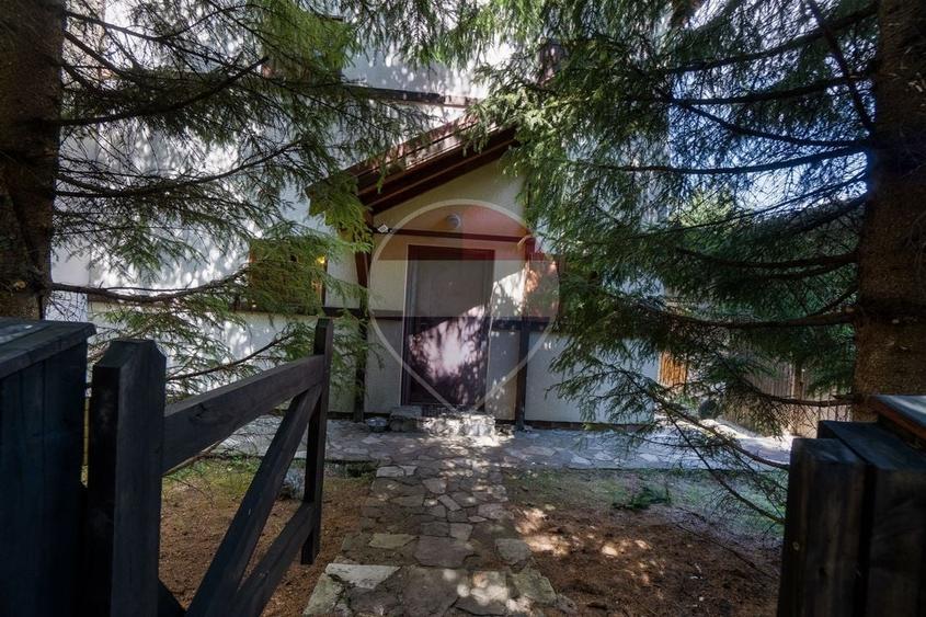 Casă individuală cu 5 camere cu Teren 1204 Mp în Fundata