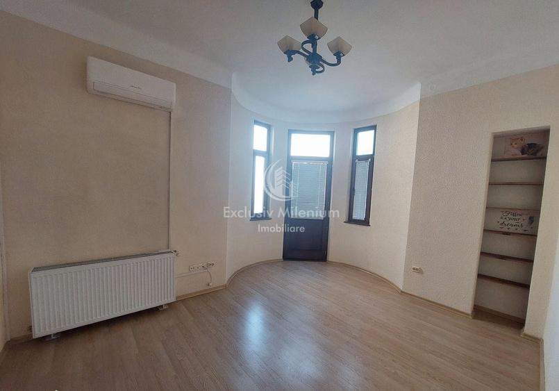 Casă individuală cu 16 camere cu Canalizare în Pache Protopopescu