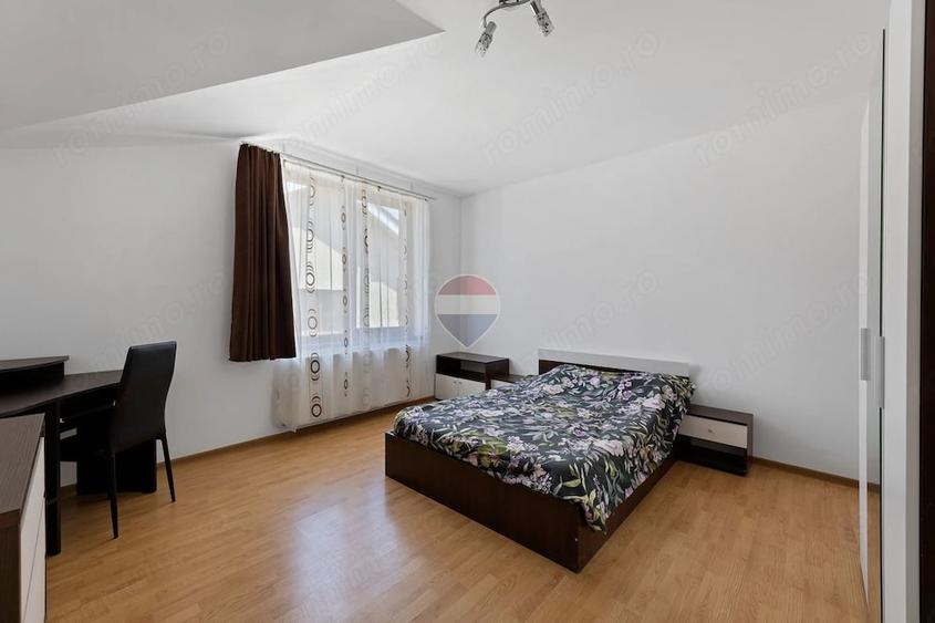 Apartament cu 3 camere decomandat în Intim