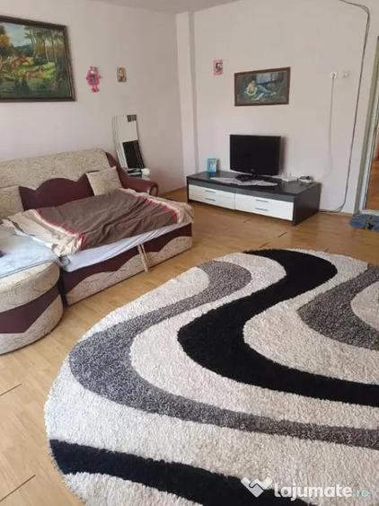 Casă cu 5 camere cu Teren 4925 Mp în Lechința