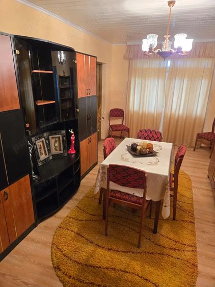 Casă cu Teren 1386 Mp în Cuza Vodă