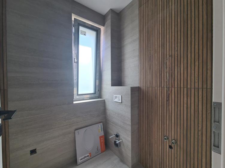 Casă individuală cu 4 camere cu Teren 300 Mp în Odăi