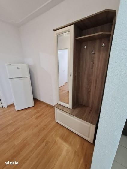 Apartament cu 2 camere decomandat în Podu Roș