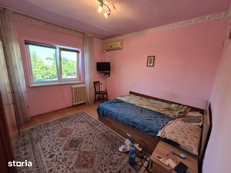 Apartament cu 2 camere decomandat în Km 4