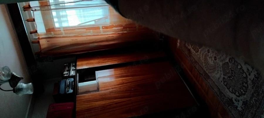 Apartament cu 4 camere decomandat în Central