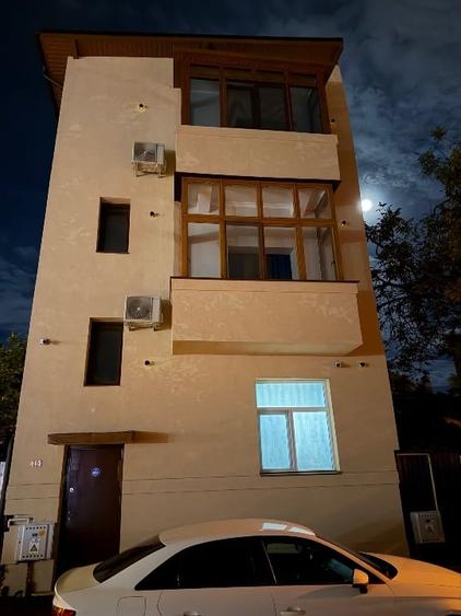 Apartament cu 3 camere decomandat în Tineretului