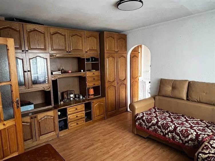 Apartament cu 2 camere semidecomandat în Fălticeni