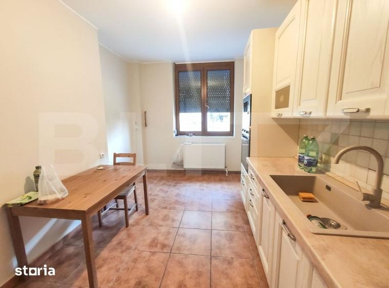 Casă cu 5 camere cu Teren 598 Mp în Central