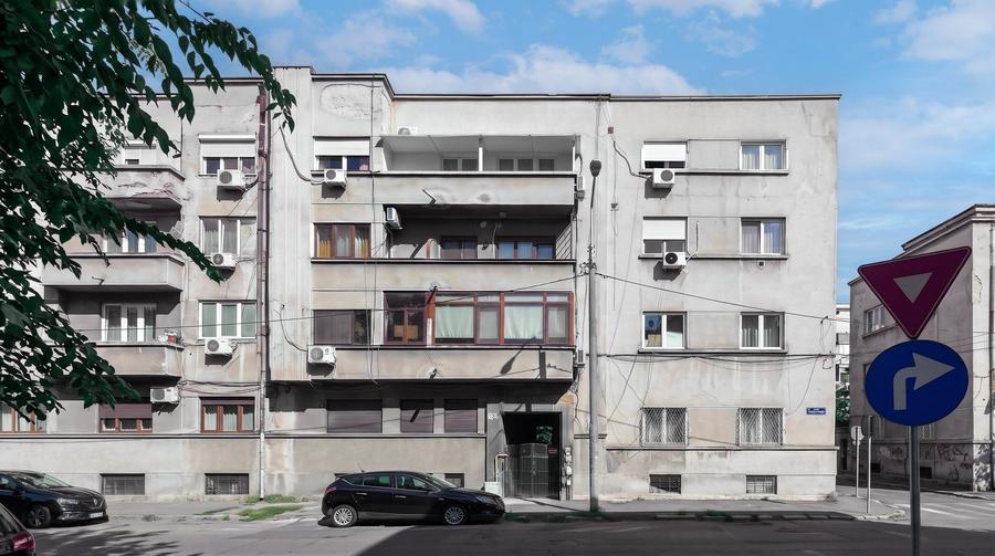 Apartament cu 2 camere semidecomandat, mobilat în Moșilor