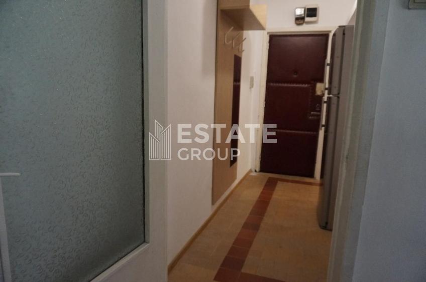 Apartament cu 3 camere semidecomandat, mobilat în Girocului