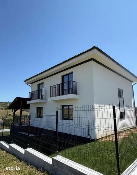 Casă cu 4 camere cu Teren 500 Mp în Chinteni
