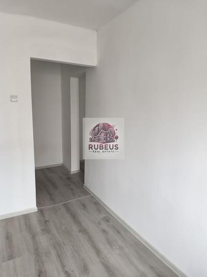 Apartament cu 4 camere decomandat în Autogară