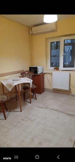 Apartament cu 2 camere decomandat în Crângași