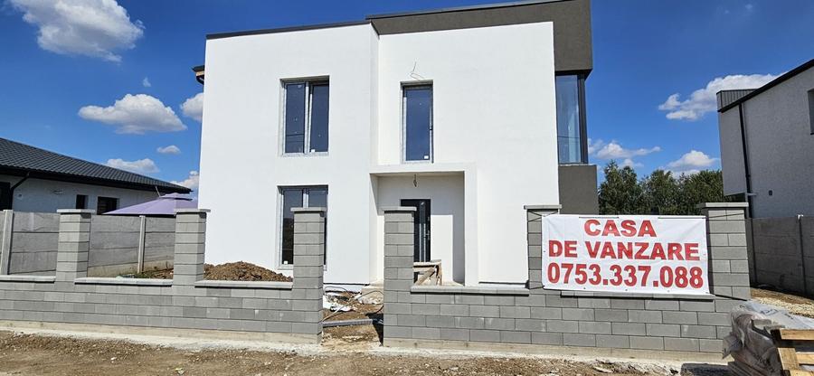 Casă cu 4 camere în Berceni