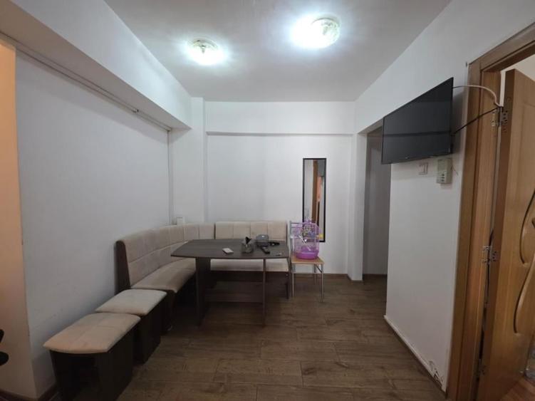Apartament cu 3 camere în Militari