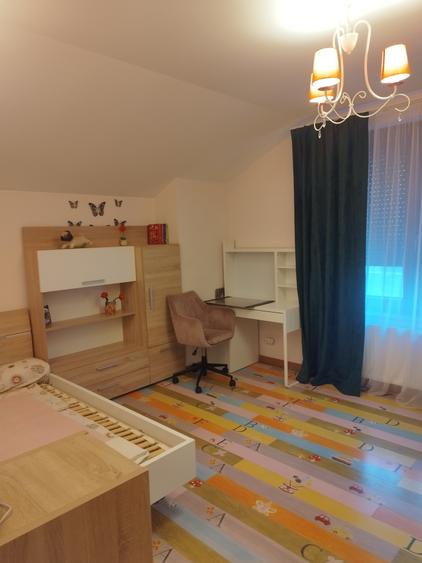 Casă individuală cu 4 camere cu Canalizare în Făget