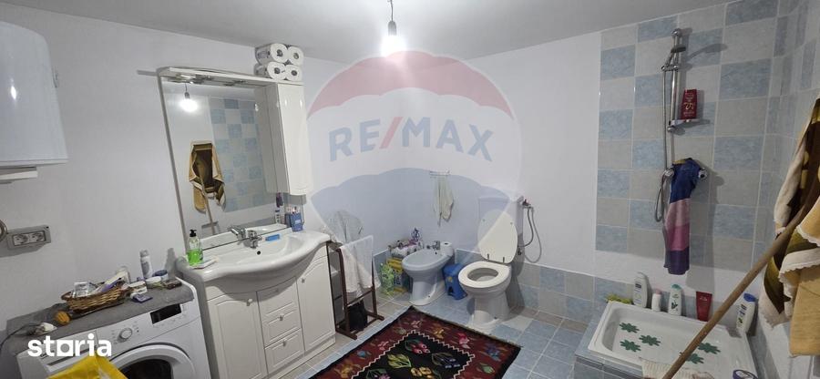 Casă cu 4 camere cu Teren 614 Mp în Ștefănești