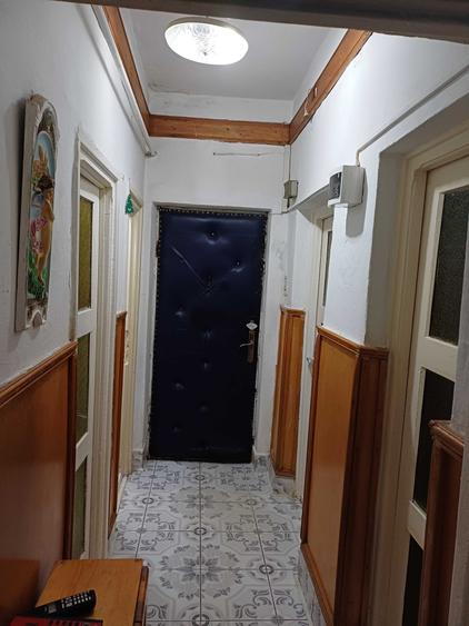 Apartament cu 2 camere decomandat în Coman