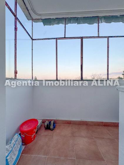 Apartament cu 3 camere semidecomandat în Astoria