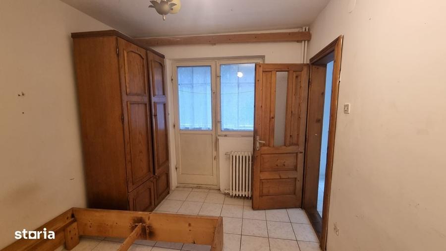 Apartament cu 2 camere nedecomandat în Nufărul