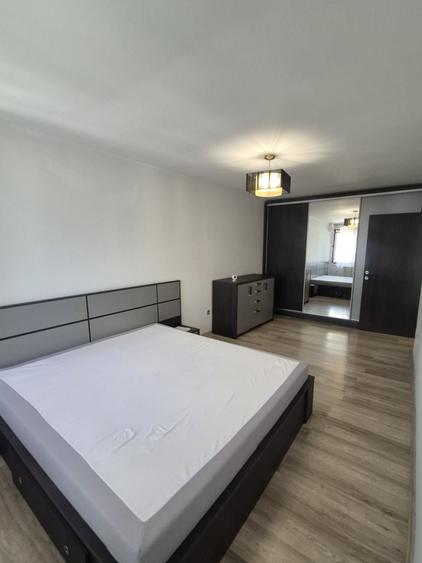 Apartament cu 2 camere semidecomandat în Barbu Văcărescu