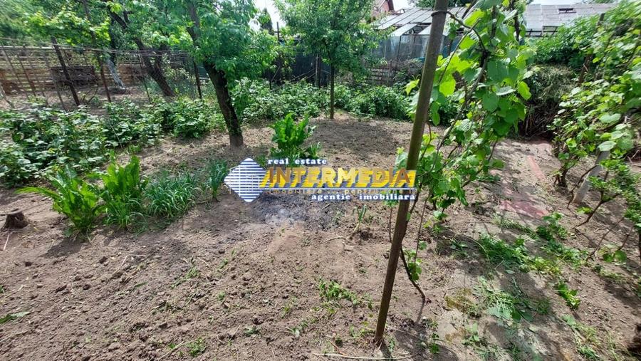 Casă individuală cu 11 camere cu Canalizare în Central