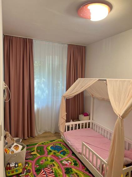 Apartament cu 3 camere semidecomandat în Nord