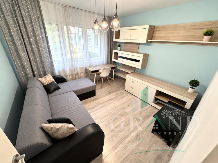 Apartament cu 2 camere decomandat, mobilat în Central
