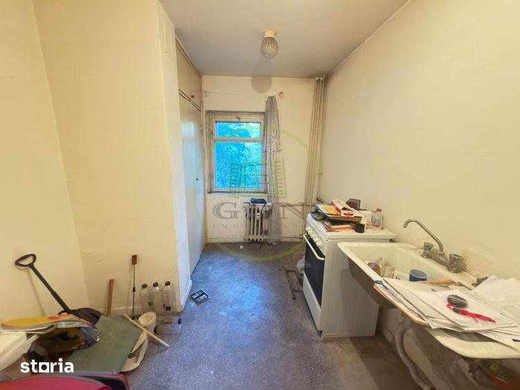 Apartament cu 3 camere semidecomandat în Brazda lui Novac