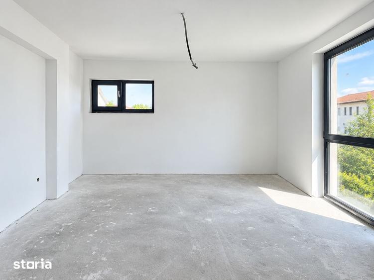 Casă cu 4 camere cu Teren 300 Mp în Jucu