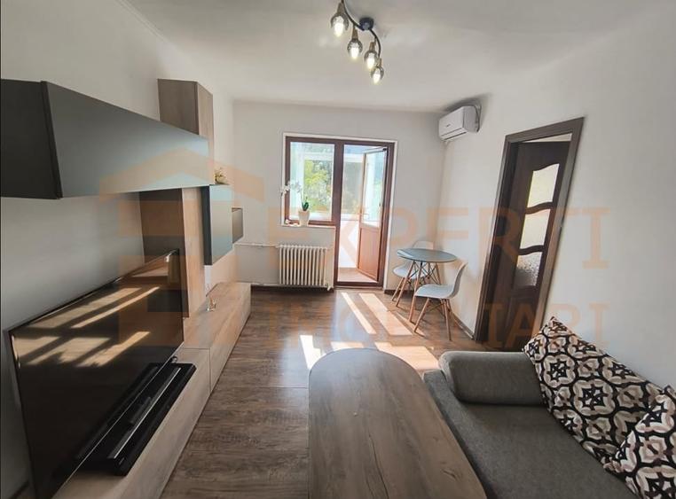 Apartament cu 2 camere semidecomandat, mobilat în Tomis Nord