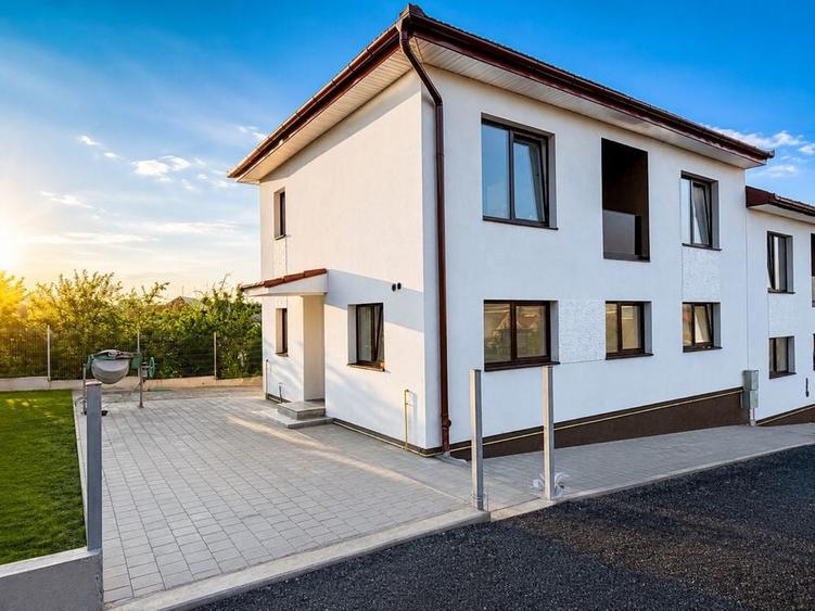 Casă cu 4 camere cu Teren 190 Mp în Șura Mică