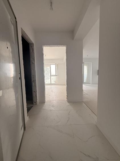 Apartament cu 2 camere semidecomandat în Theodor Pallady