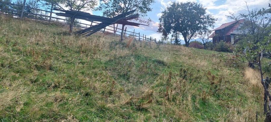 Teren agricol intravilan de 4608 mp, în Măgura