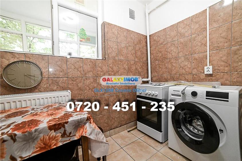 Apartament cu 3 camere semidecomandat, mobilat în Berceni