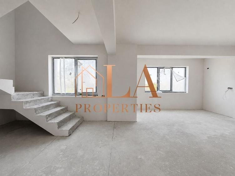 Penthouse cu 4 camere în Prelungirea Ghencea