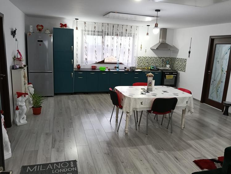 Casă individuală cu 3 camere cu Teren 600 Mp în Dumbrava Roșie