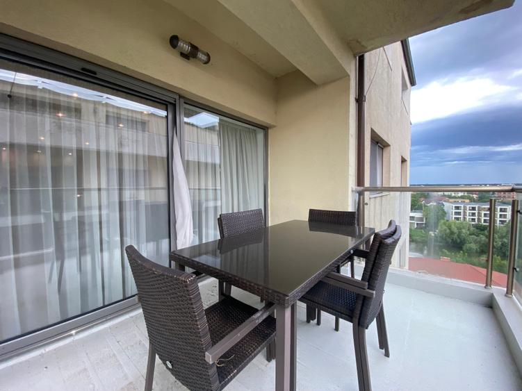 Apartament cu 3 camere semidecomandat, mobilat în Pipera