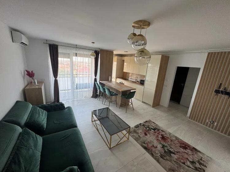 Apartament cu 3 camere si 2 locuri de parcare - 1