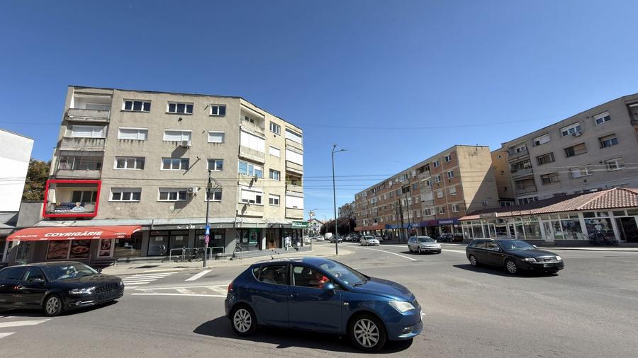 Apartament cu 3 camere semidecomandat, mobilat în Ultracentral