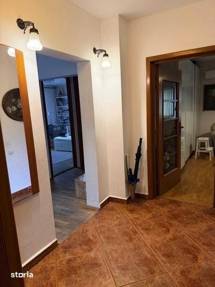 Apartament cu 3 camere în Nerva Traian