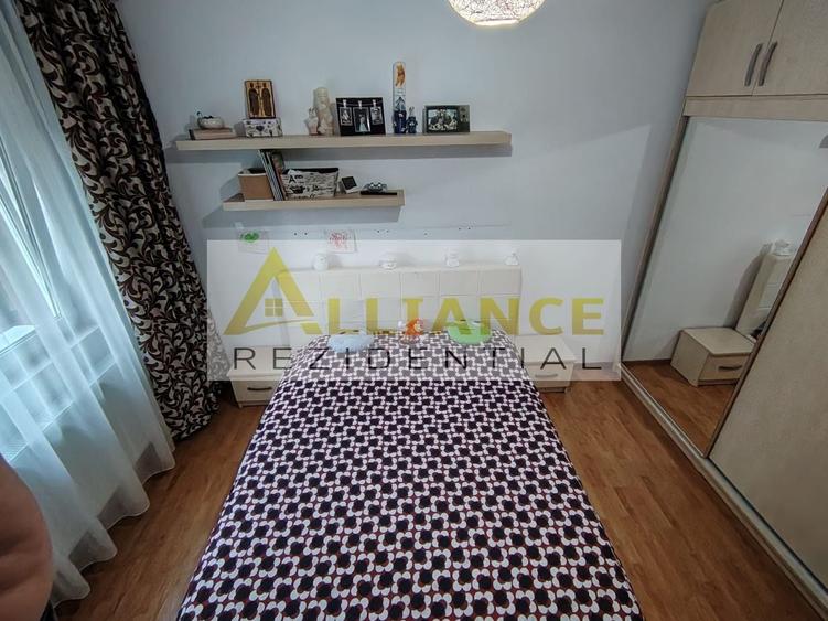Apartament cu 2 camere decomandat, mobilat în Sud