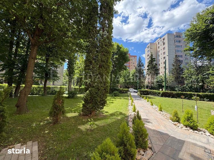 Apartament cu 3 camere semidecomandat în Astra