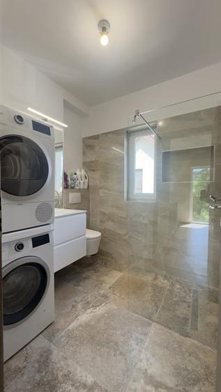 Duplex cu 4 camere cu Canalizare în Dâmbul Rotund