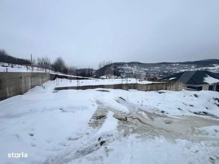 Teren intravilan, 5 ari cu fundatie, proiect casa, zona strada Ghinzii - 1