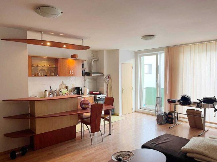 Apartament cu 2 camere semidecomandat în Central